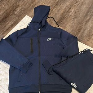 Women’s Nike Sweatsuit size M